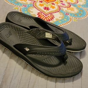 new balance solace flip flops